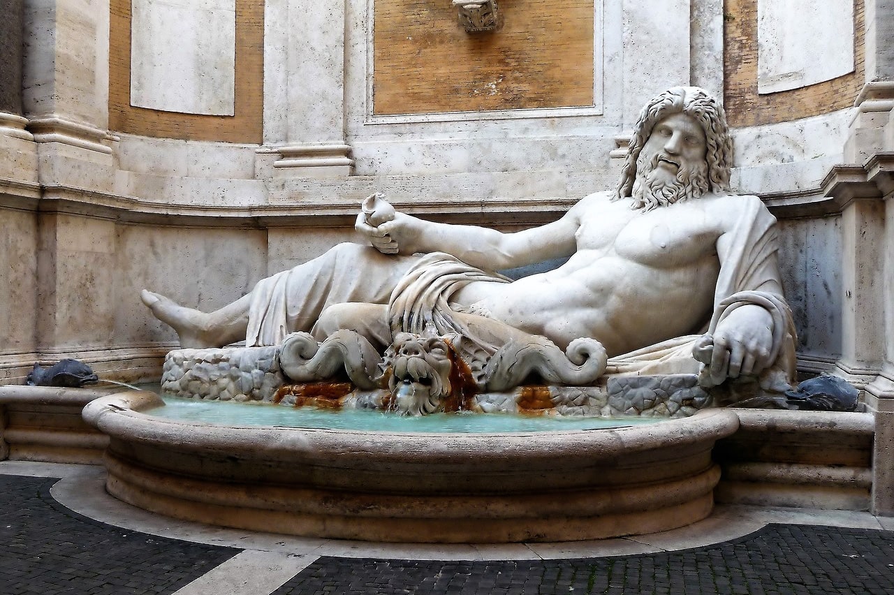 Marforio-sculpture
