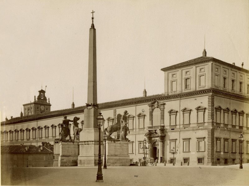 the-fountain-of-the-dioscuri-in-1890